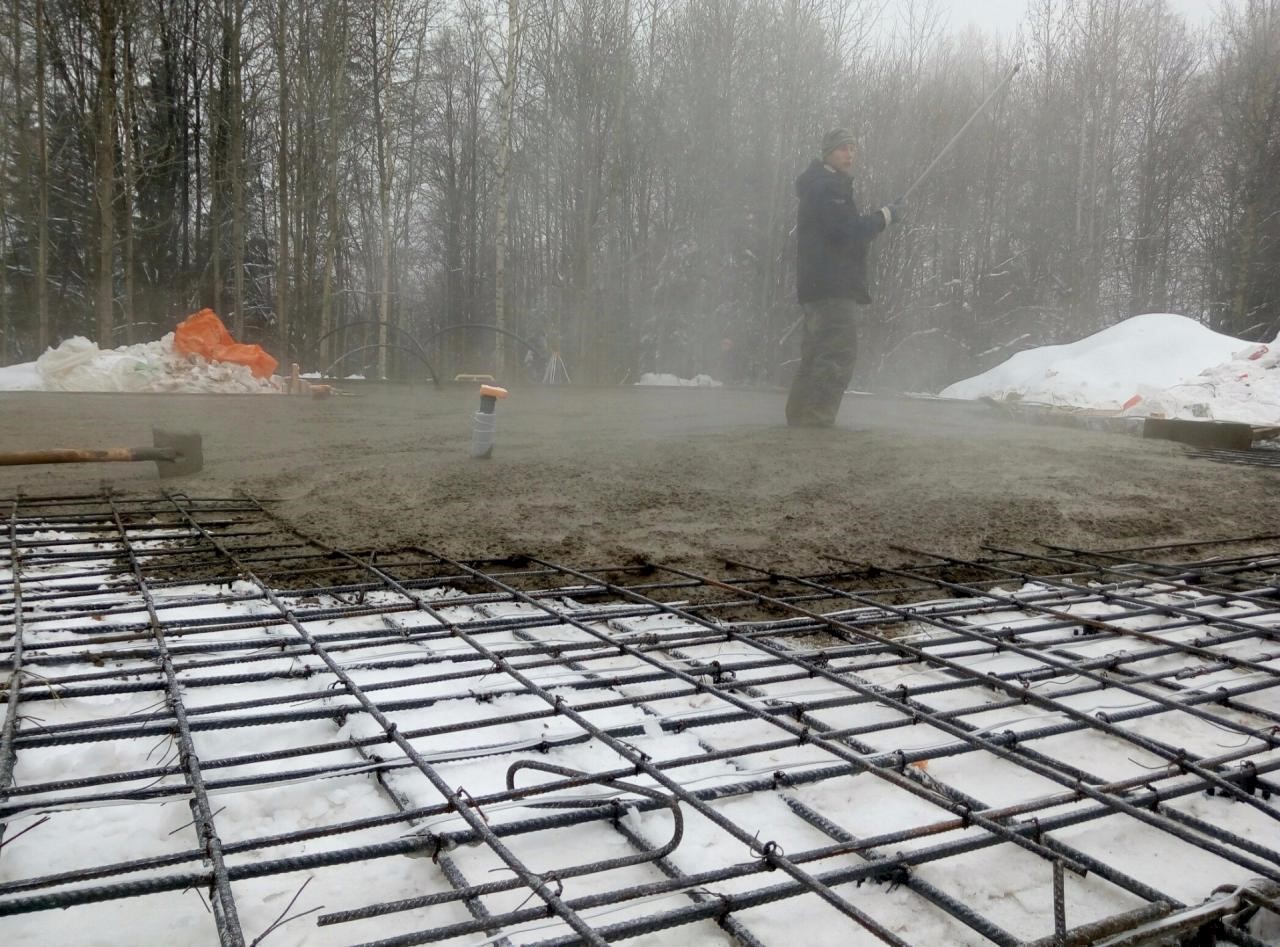 Зачем нужен и как осуществляется подогрев бетона в зимнее время