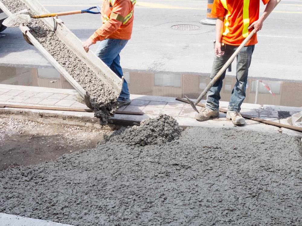 Особенности выбора бетона для проведения наружных строительных работ